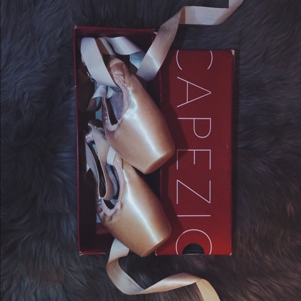 Airess Capezio pointe shoes
